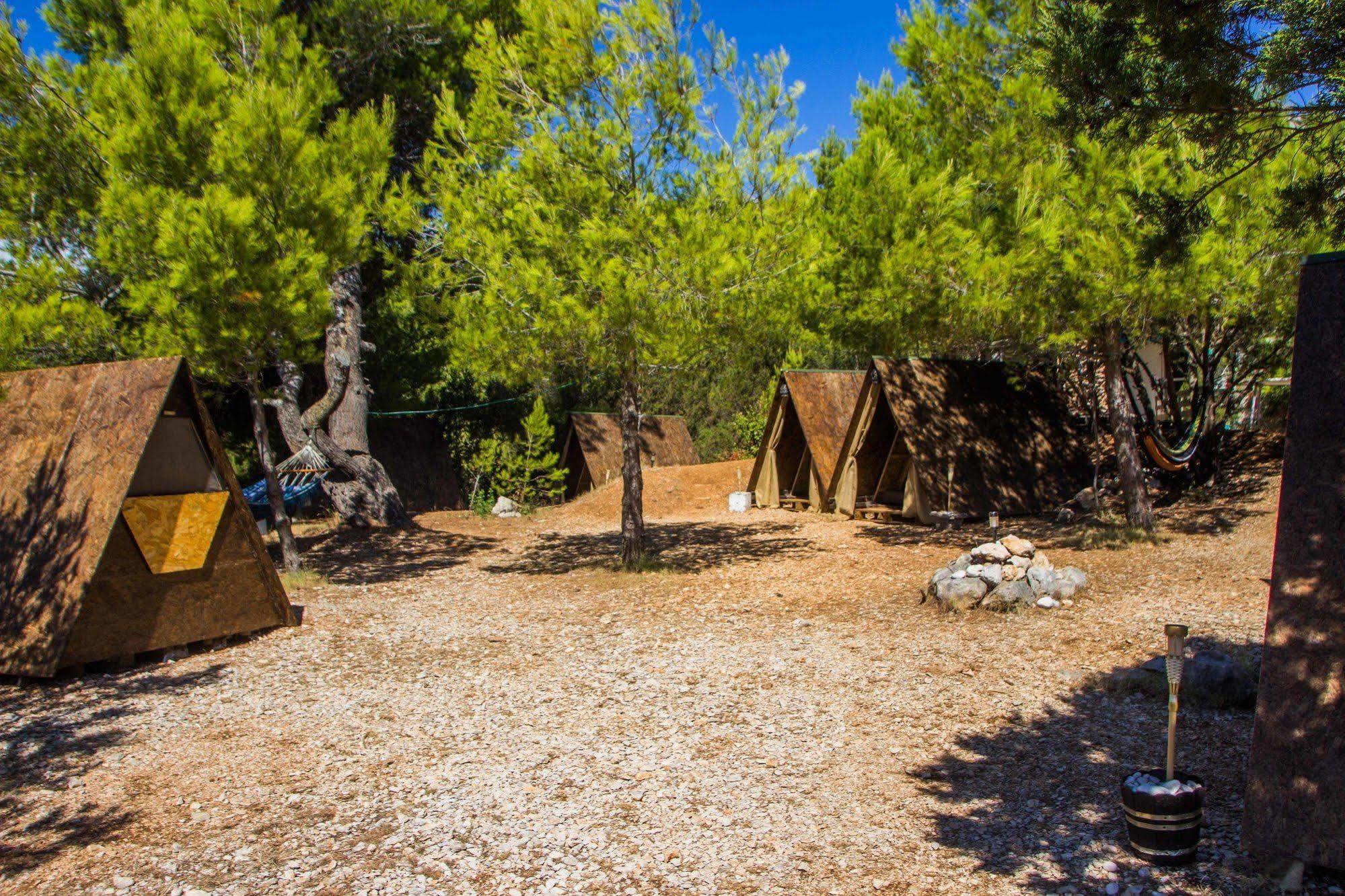 Cast Away - Eco Resort Zavala Exterior photo